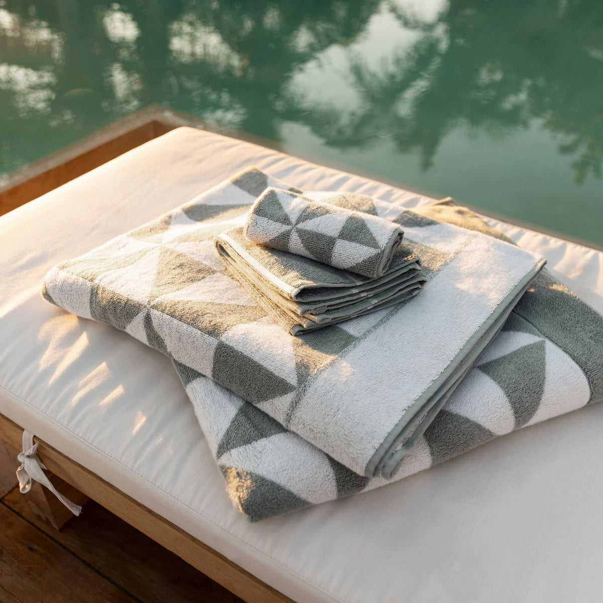 Umbra Australian Cotton Towel Sets