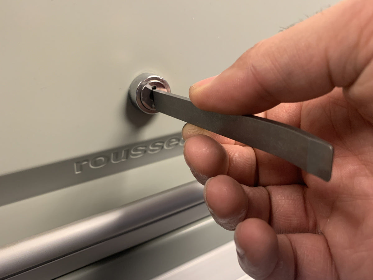 Maratac Titanium Pry & Utility Tool