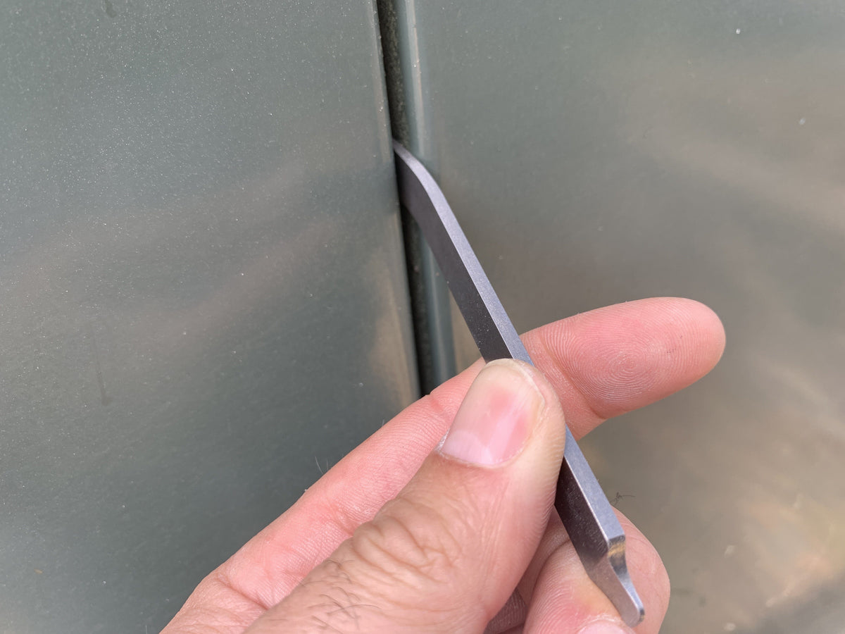 Maratac Titanium Pry & Utility Tool